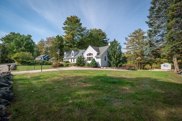 44 Warren St, Georgetown, MA 01833