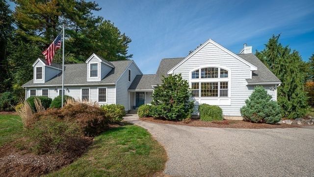 44 Warren St, Georgetown, MA 01833