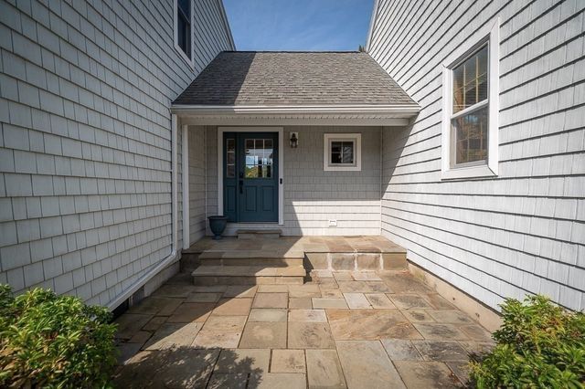 44 Warren St, Georgetown, MA 01833