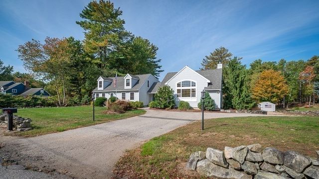 44 Warren St, Georgetown, MA 01833