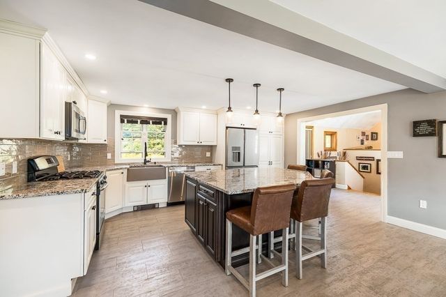 44 Warren St, Georgetown, MA 01833