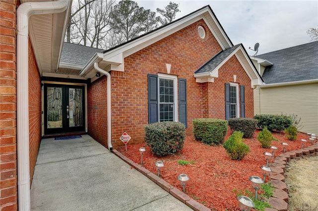 1296 Mandalay Court SW, Lilburn, GA 30047