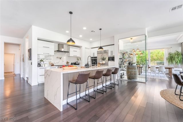 9040 Thornbury Lane, Las Vegas, NV 89134