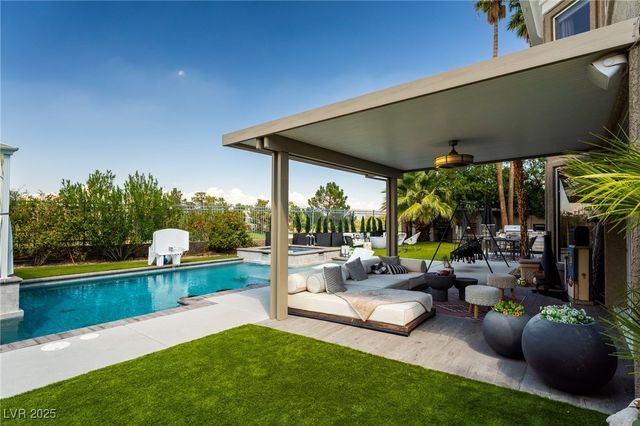 9040 Thornbury Lane, Las Vegas, NV 89134