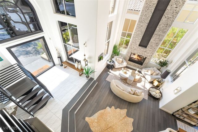 9040 Thornbury Lane, Las Vegas, NV 89134