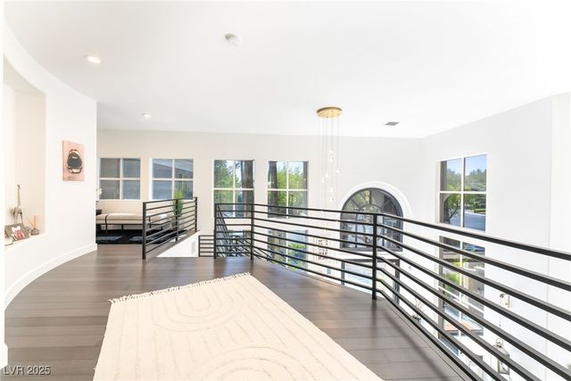 9040 Thornbury Lane, Las Vegas, NV 89134