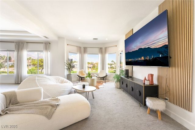 9040 Thornbury Lane, Las Vegas, NV 89134