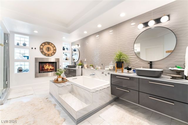 9040 Thornbury Lane, Las Vegas, NV 89134