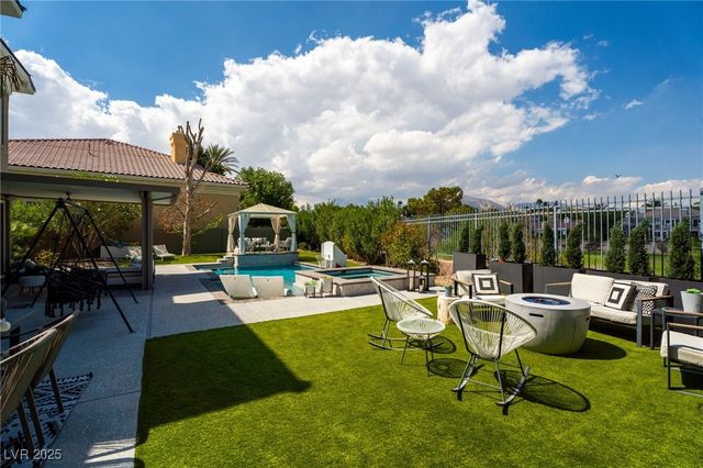 9040 Thornbury Lane, Las Vegas, NV 89134