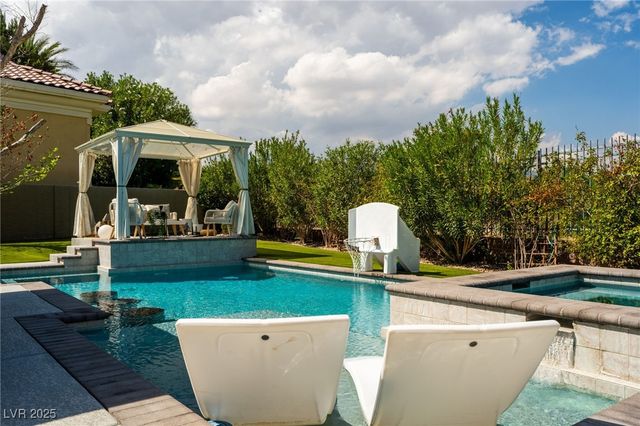 9040 Thornbury Lane, Las Vegas, NV 89134