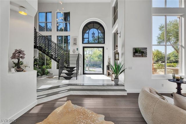 9040 Thornbury Lane, Las Vegas, NV 89134