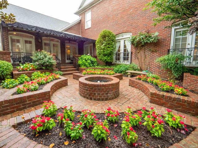 1521 Larkinwood Lane, Evansville, IN 47715