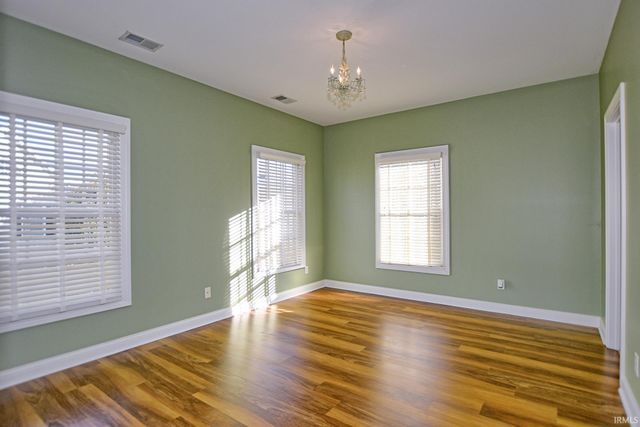 1521 Larkinwood Lane, Evansville, IN 47715