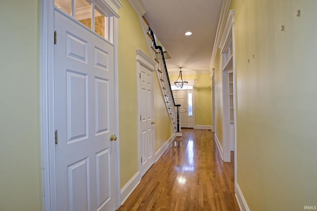 1521 Larkinwood Lane, Evansville, IN 47715