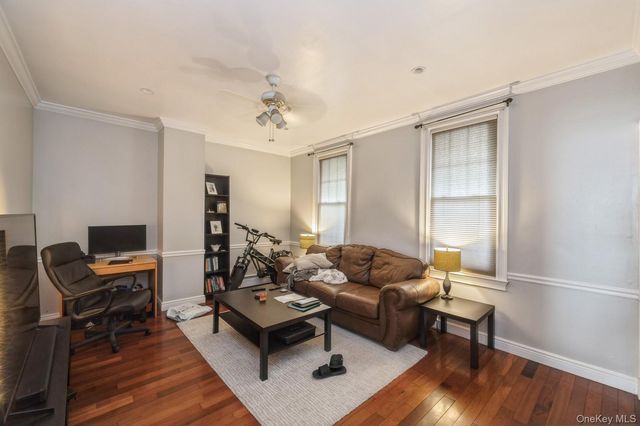 9 Hyatt Avenue, Yonkers, NY 10704