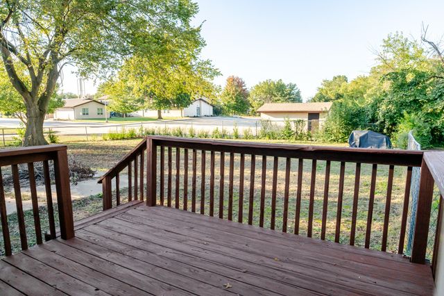 108 Circle Drive, Monett, MO 65708