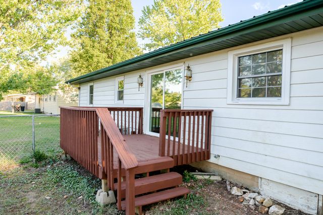 108 Circle Drive, Monett, MO 65708