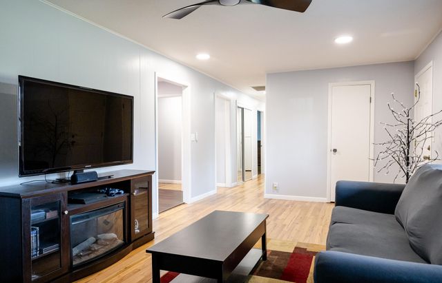 108 Circle Drive, Monett, MO 65708