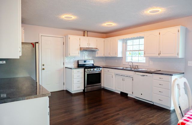 108 Circle Drive, Monett, MO 65708