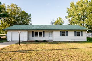 108 Circle Drive, Monett, MO 65708
