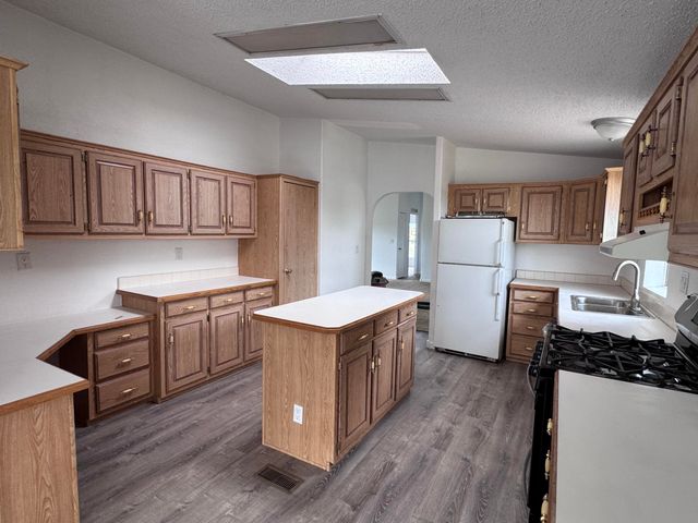 7 BLUE SAGE Court, Edgewood, NM 87015