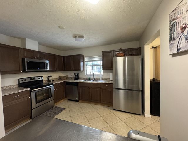 882 SE Walters Terrace, Port St. Lucie, Port St Lucie, FL 34983