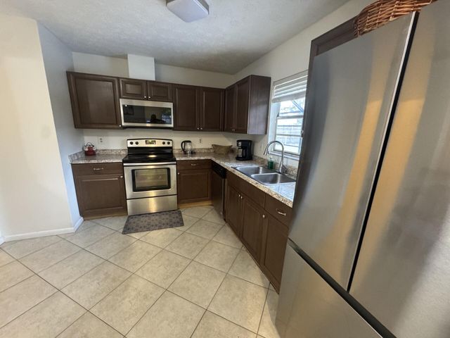 882 SE Walters Terrace, Port St. Lucie, Port St Lucie, FL 34983