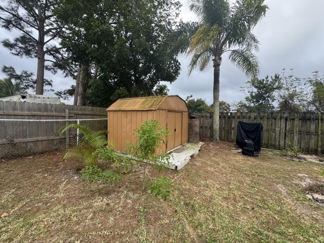 882 SE Walters Terrace, Port St. Lucie, Port St Lucie, FL 34983