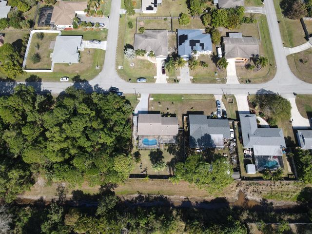 882 SE Walters Terrace, Port St. Lucie, Port St Lucie, FL 34983