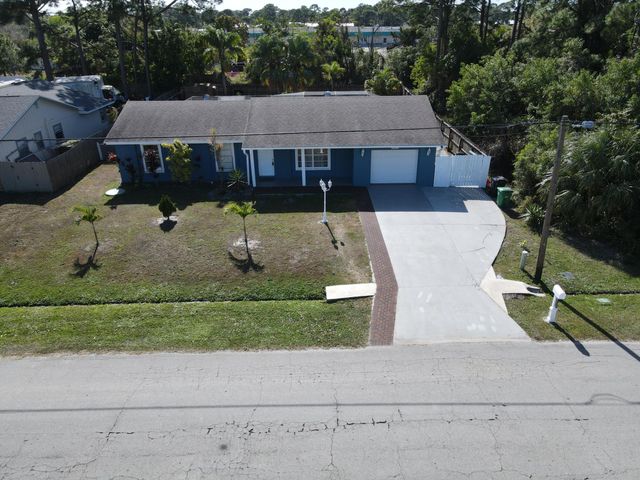 882 SE Walters Terrace, Port St. Lucie, Port St Lucie, FL 34983