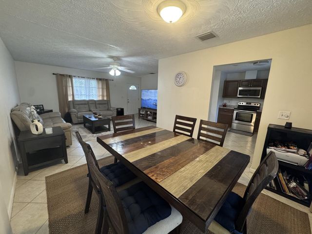 882 SE Walters Terrace, Port St. Lucie, Port St Lucie, FL 34983