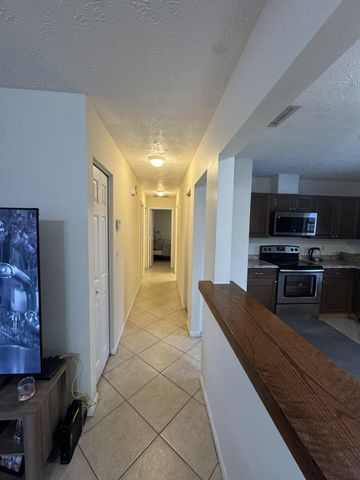 882 SE Walters Terrace, Port St. Lucie, Port St Lucie, FL 34983