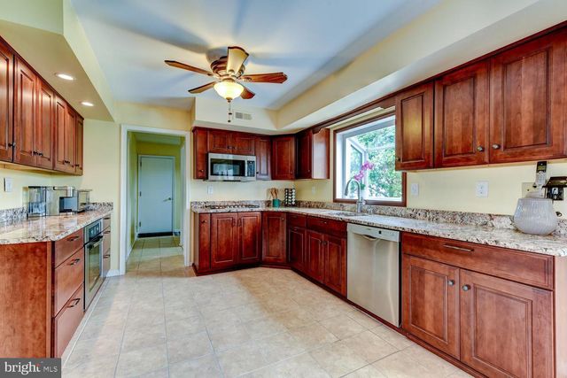8 BRADFORD CT, Princeton Junction, NJ 08550