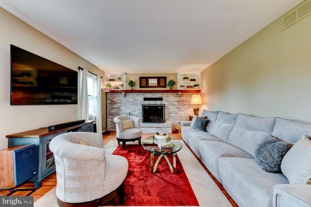 8 BRADFORD CT, Princeton Junction, NJ 08550