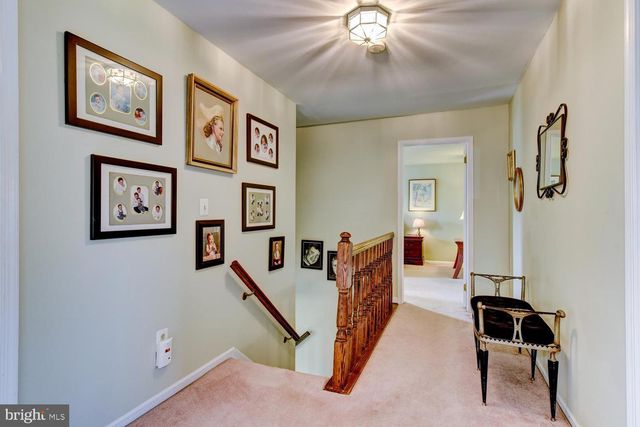 8 BRADFORD CT, Princeton Junction, NJ 08550