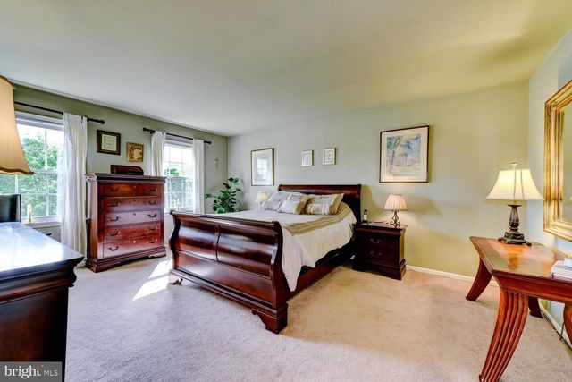 8 BRADFORD CT, Princeton Junction, NJ 08550
