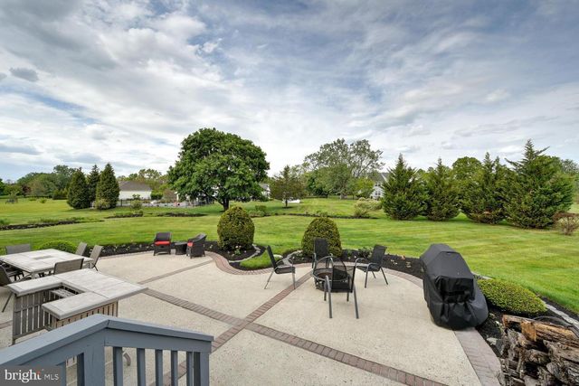 8 BRADFORD CT, Princeton Junction, NJ 08550