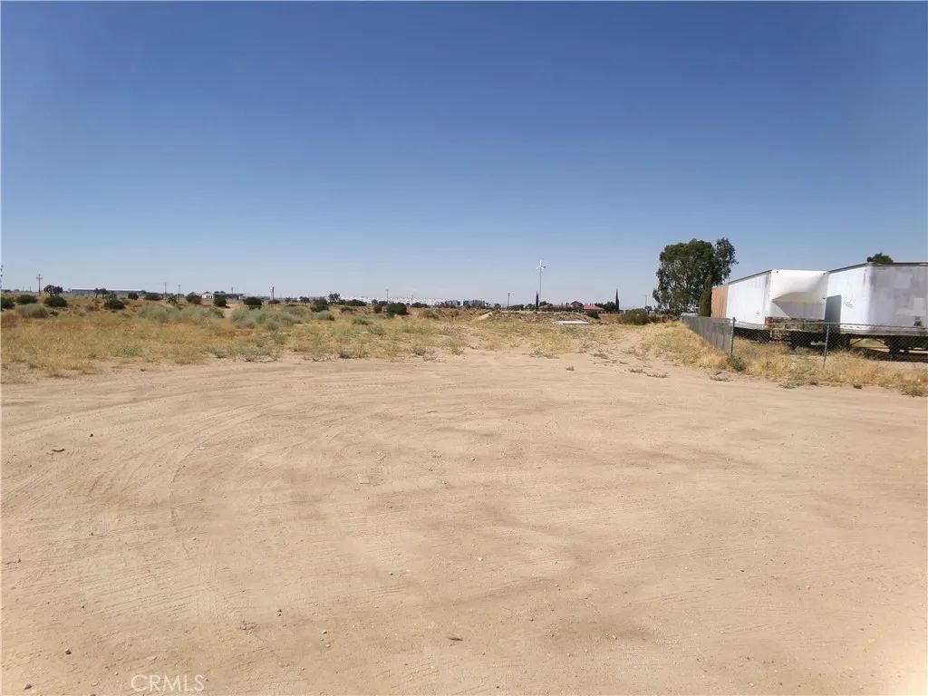 0 Palm, Oak Hills, CA 92344