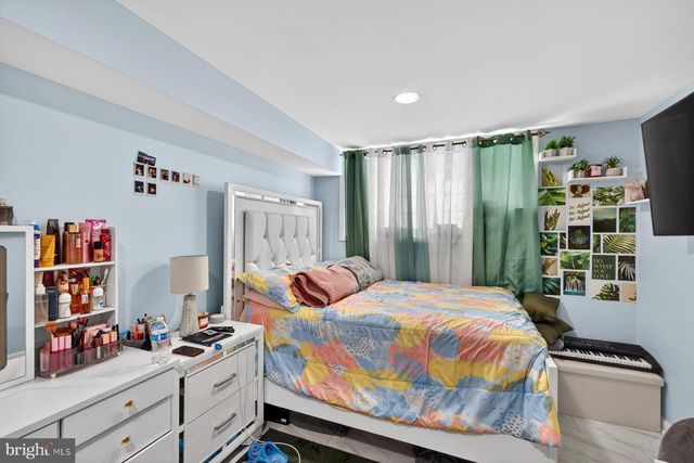 9414 WYATT DR, Lanham, MD 20706