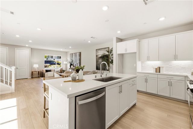 27637 Ensemble, Valencia, CA 91381