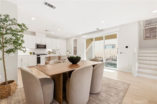 27637 Ensemble, Valencia, CA 91381