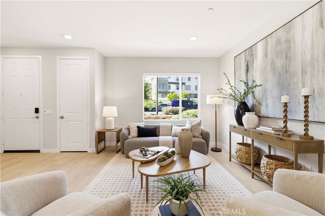 27637 Ensemble, Valencia, CA 91381