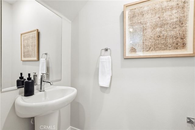 27637 Ensemble, Valencia, CA 91381