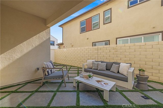 27637 Ensemble, Valencia, CA 91381