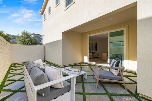 27637 Ensemble, Valencia, CA 91381