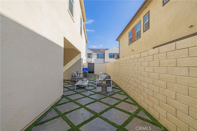27637 Ensemble, Valencia, CA 91381