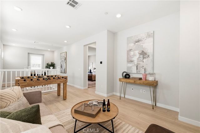 27637 Ensemble, Valencia, CA 91381
