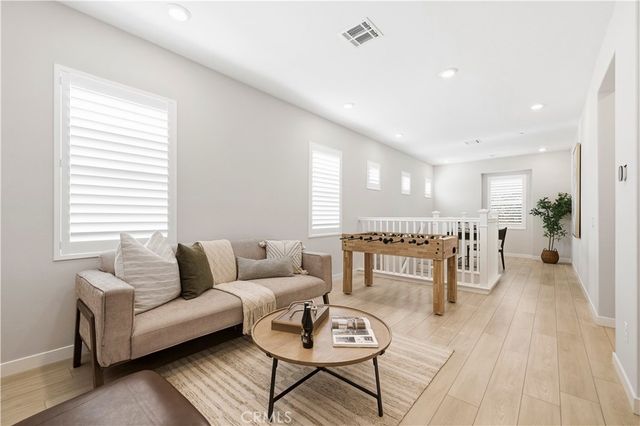 27637 Ensemble, Valencia, CA 91381