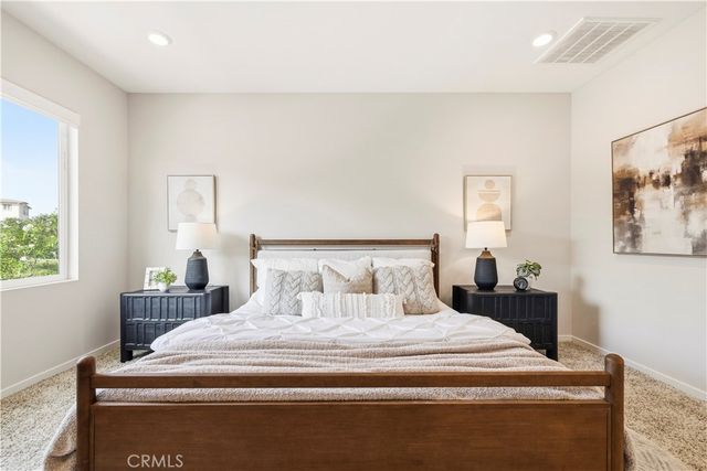 27637 Ensemble, Valencia, CA 91381