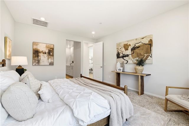 27637 Ensemble, Valencia, CA 91381